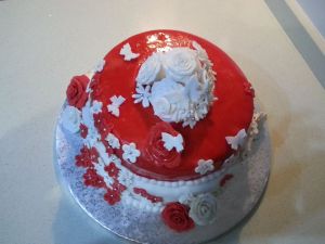 tarta de rosas rellena de buttercream