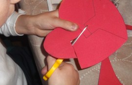 CORAZON PUZZLE IMAN GOMA EVA