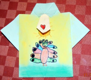 camisa pintada dia del padre pavo real