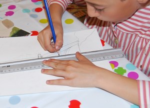 dibujo torre eiffel por niño 1