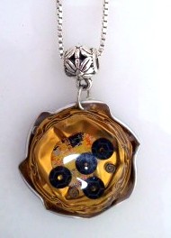 colgante de resina epoxi y capsula nespresso